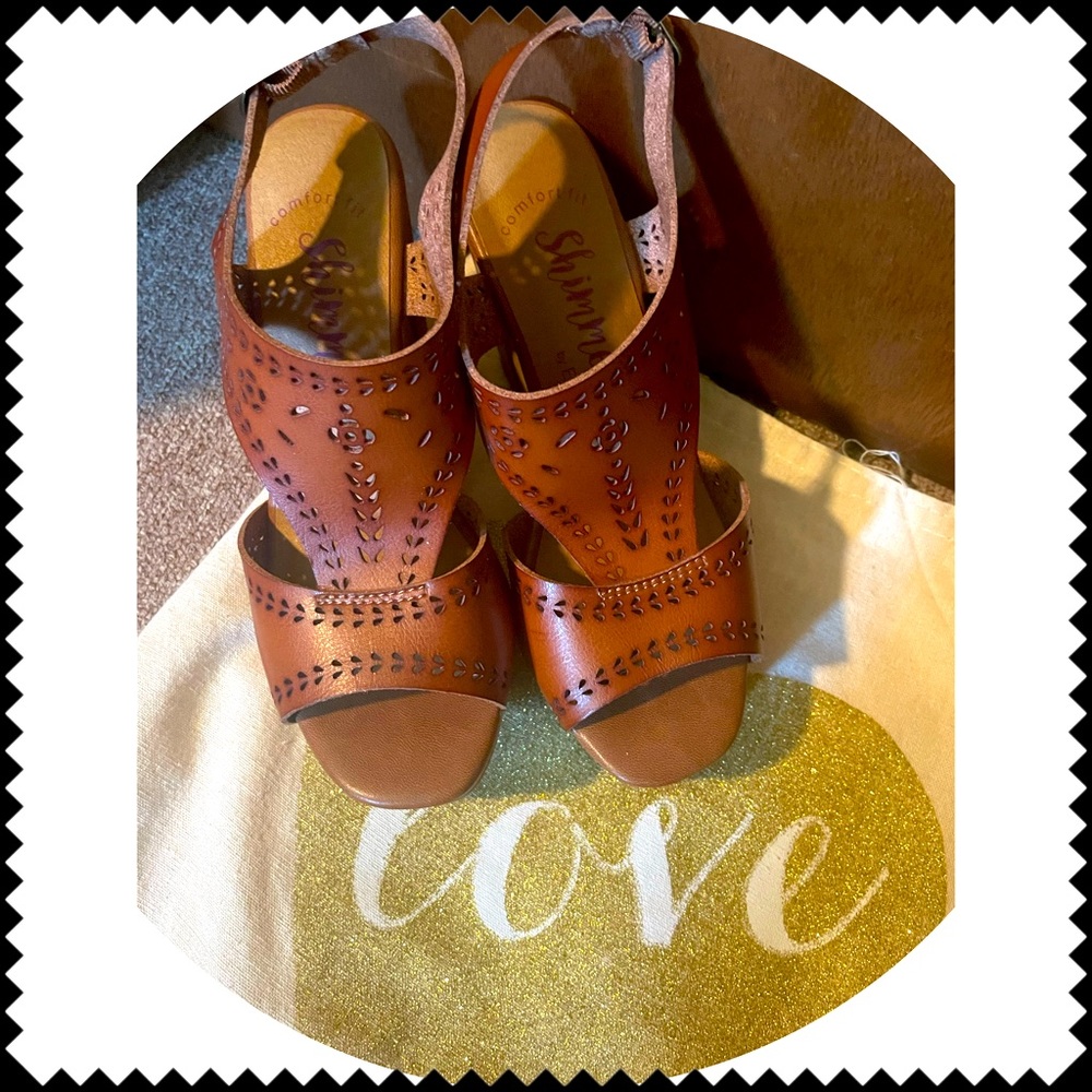 Comfortable Brown Wedges!🤩